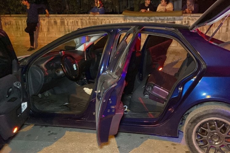 Konya'da ş&uuml;phe &uuml;zerine durdurulan otomobilden cephanelik &ccedil;ıktı