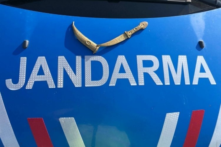 Aydın'da ş&uuml;phe &uuml;zerine durdurulan bir ara&ccedil;tan han&ccedil;er &ccedil;ıktı! 1 g&ouml;zaltı