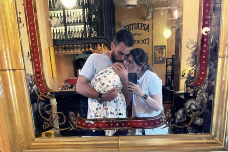 Aslı Enver, ailesiyle fotoğraf paylaştı