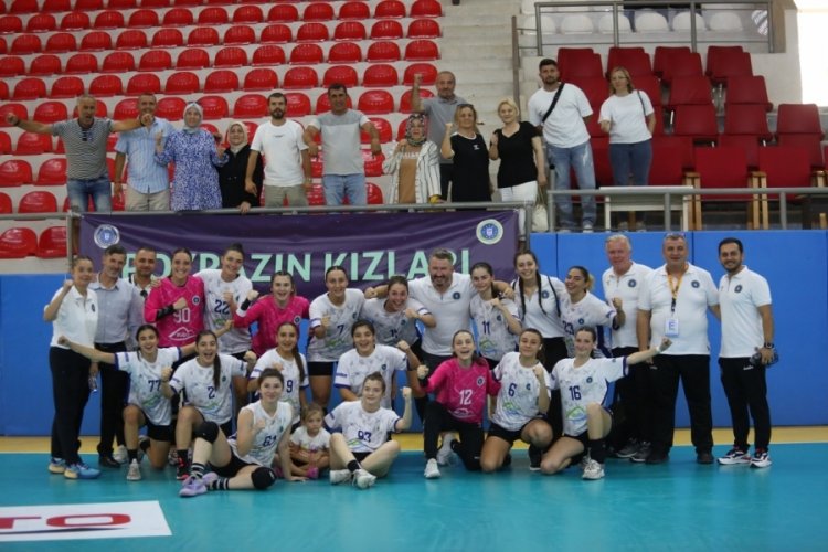 Poyrazın Kızları, S&uuml;per Lig'e galibiyetle başladı