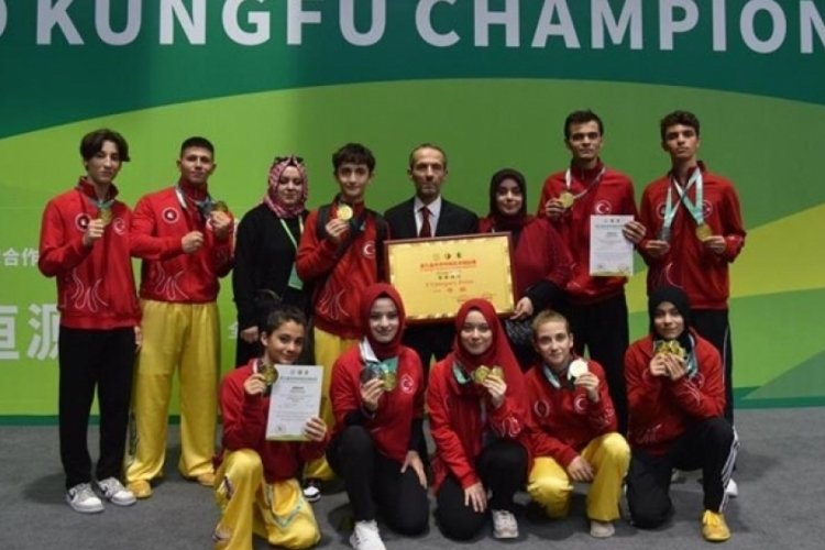 Milli wushucular, takım hainde D&uuml;nya Şampiyonu oldu