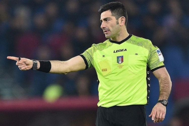 UEFA  Avrupa Konferans Ligi'ndeki r&ouml;vanş ma&ccedil;larının hakemleri belli oldu