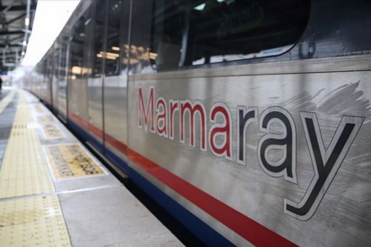 Metro hatları 30 Ağustos'ta &uuml;cretsiz olacak!