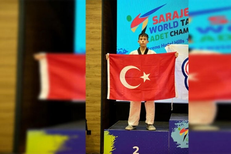 Milli sporcu Utku kap, g&uuml;m&uuml;ş madalya kazandı