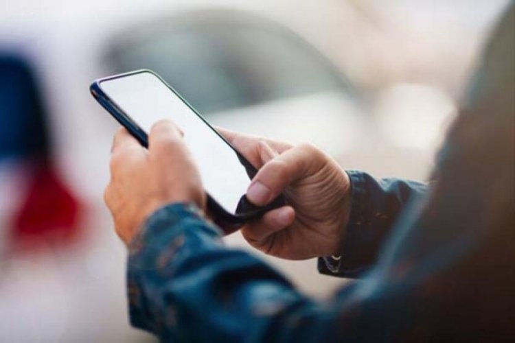 &Ouml;ğrencilere vergisiz telefonlarla ilgili detaylar belirlendi!