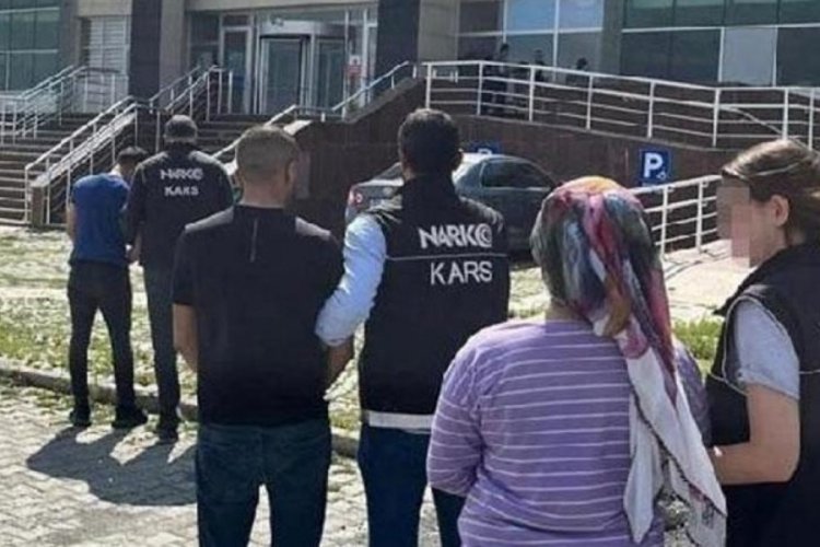 Kars'ta uyuşturucu satıcılarına y&ouml;nelik operasyon! 16 g&ouml;zaltı