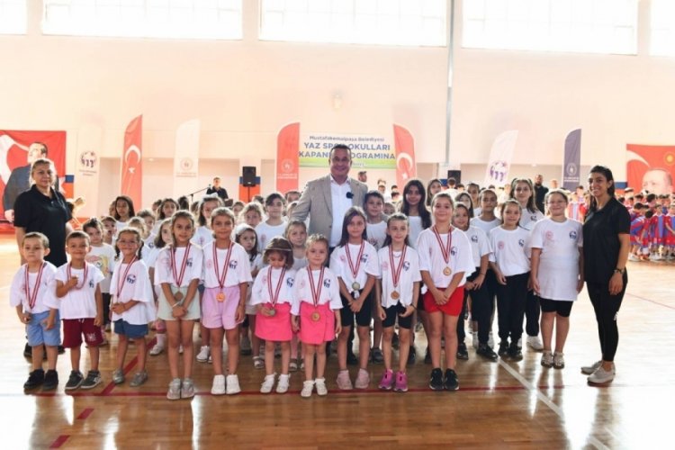 Bursa'da Mustafakemalpaşa'lı gen&ccedil; sporcular madalyalarına kavuştu