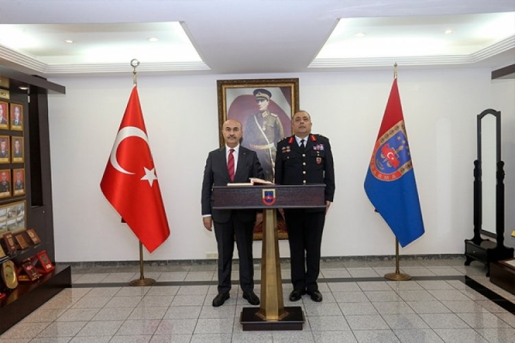 Vali Demirtaş, Bursa İl Jandarma Komutanı'nı ziyaret etti