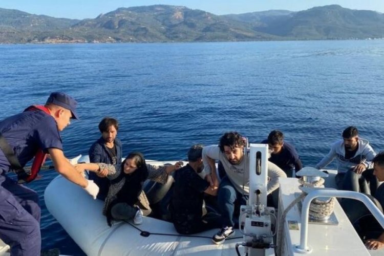 &Ccedil;anakkale'de 18 ka&ccedil;ak g&ouml;&ccedil;men kurtarıldı
