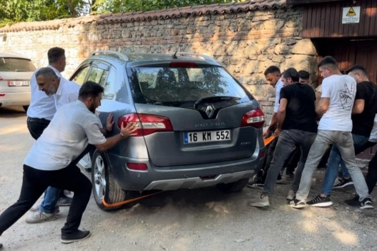 Bursa'da kira kavgası m&uuml;şterileri mağdur etti! 7 saat mahsur kaldılar