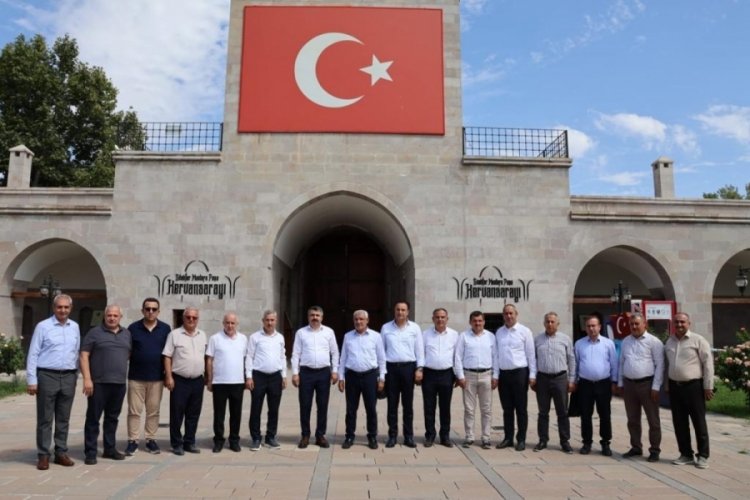 Bursa Yıldırım Belediye Başkanı Yılmaz depremzedelerle de bir araya geldi