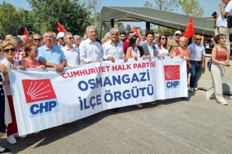 Bursa'da Zafer Y&uuml;r&uuml;y&uuml;ş&uuml;!