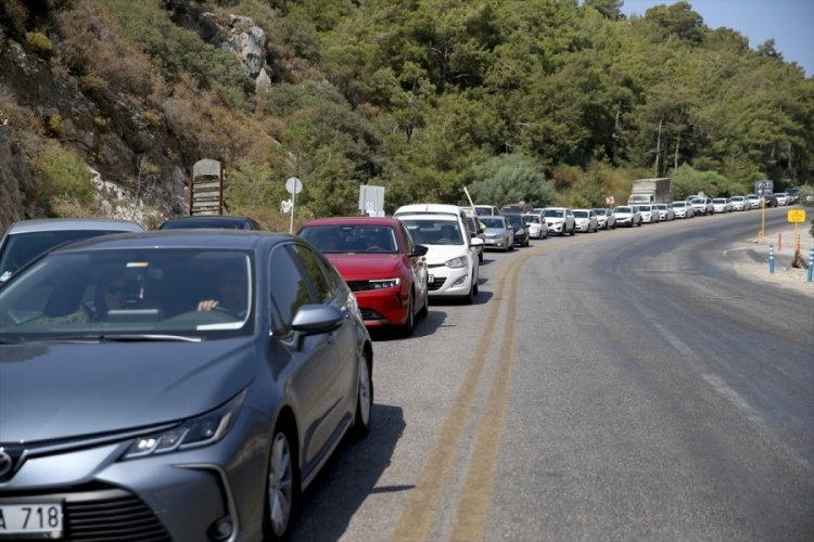 Muğla sahillerine tatilciler akın etti