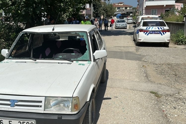D&uuml;zce'de otomobil ile bisiklet &ccedil;arpıştı