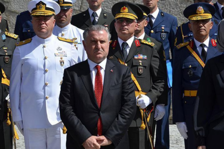 Bakan Osman Aşkın Bak: Hi&ccedil; kimse bu topraklarda bu millete diz &ccedil;&ouml;kt&uuml;remeyecek