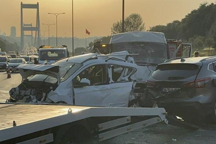 FSM K&ouml;pr&uuml;s&uuml;'nde 4 ara&ccedil; birbirine girdi!