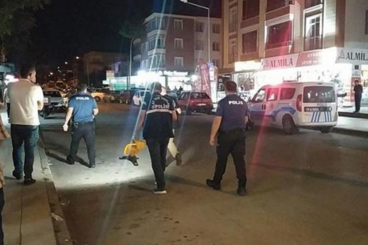 &Ccedil;orum'da 17 yaşındaki iki &ccedil;ocuk t&uuml;fekle dehşet sa&ccedil;tı