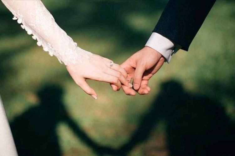 Aile kurmak isteyen 1,6 milyon gence evlilik &ouml;ncesi eğitim