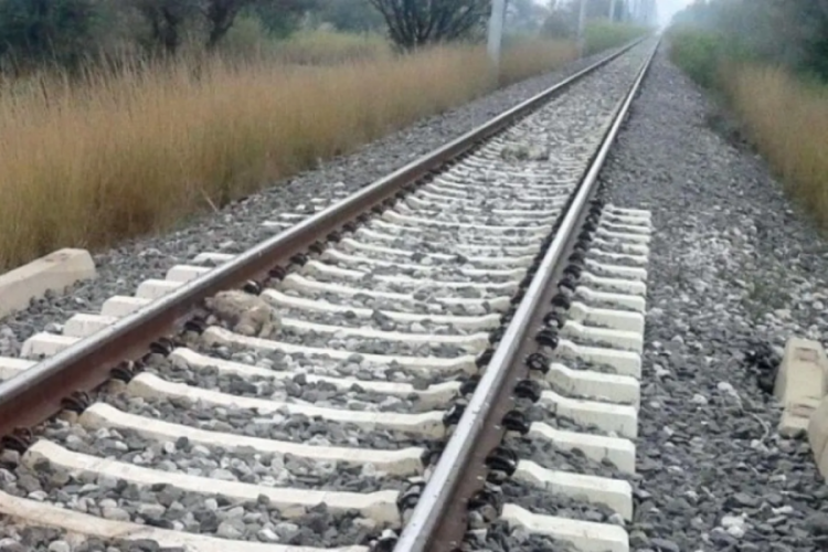 İtalya'da trenin &ccedil;arptığı 5 demir yolu iş&ccedil;isi hayatını kaybetti