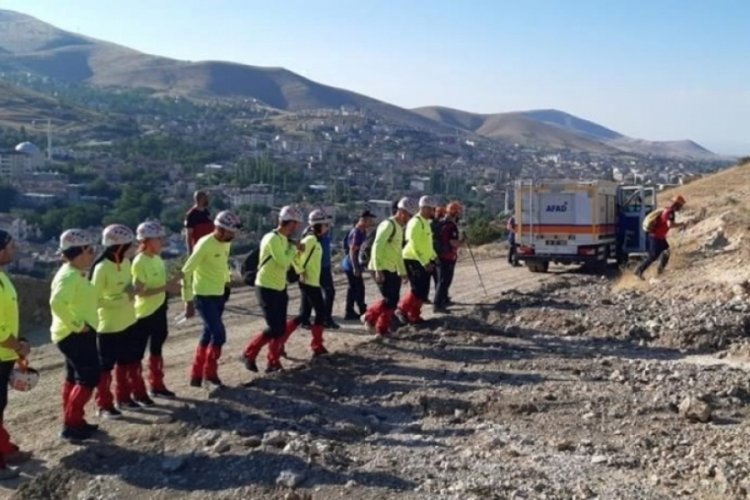 Kayseri'de kayıp olarak aranıyordu: Ağacın altında uyurken bulundu