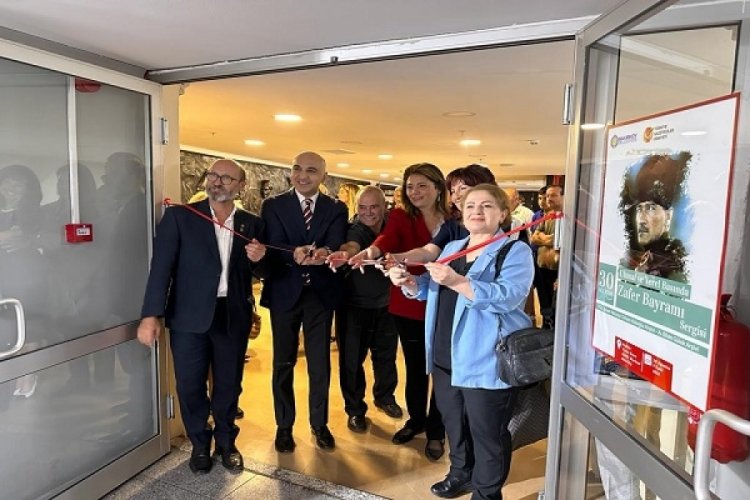 TGC ve Bakırk&ouml;y Belediyesi'nin 'Ulusal ve Yerel Medyada Zafer Bayramı' sergisi a&ccedil;ıldı