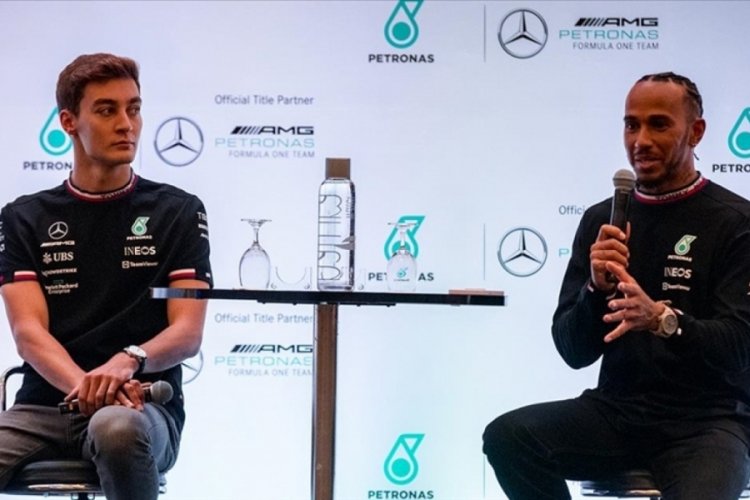 Lewis Hamilton ve George Russell Mercedes ile devam dedi