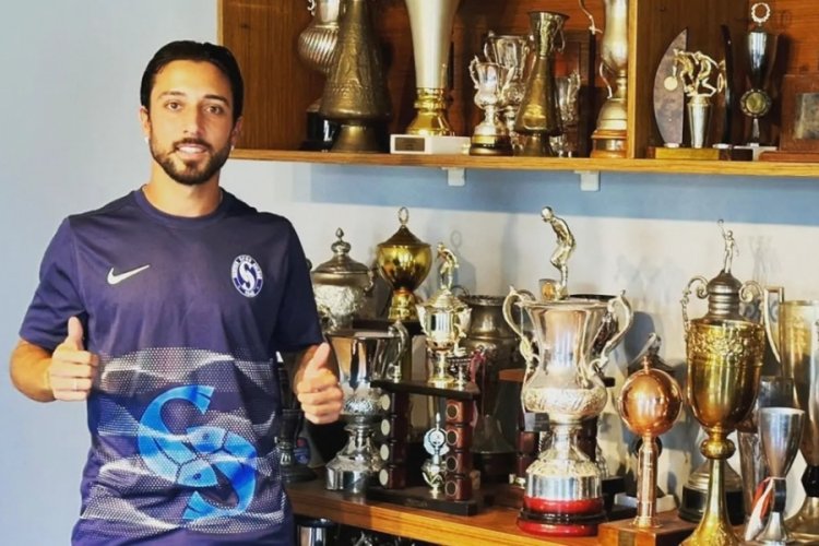 Galatasaray'ın eski Oyuncusu Tarık &Ccedil;amdal'dan s&uuml;priz imza