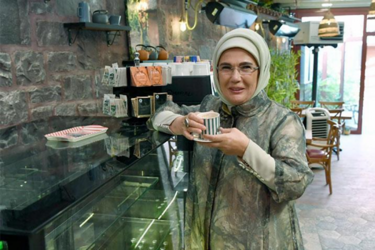 Emine Erdoğan'dan Afrika K&uuml;lt&uuml;r Evi paylaşımı