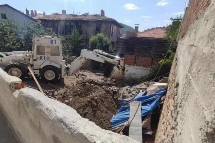 Kastamonu'da el bombası iddiası ekipleri harekete ge&ccedil;irdi!