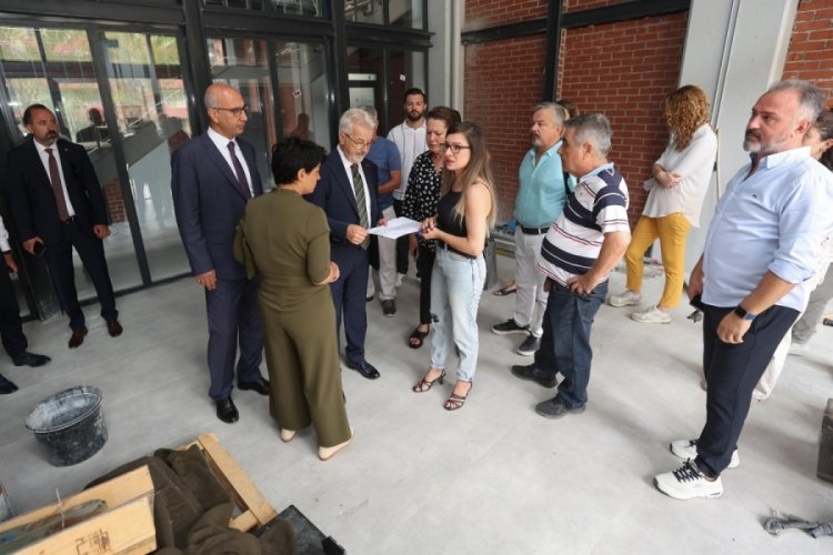Bursa'da Nil&uuml;fer Belediyesi kente yeni bir k&uuml;t&uuml;phane daha kazandırıyor