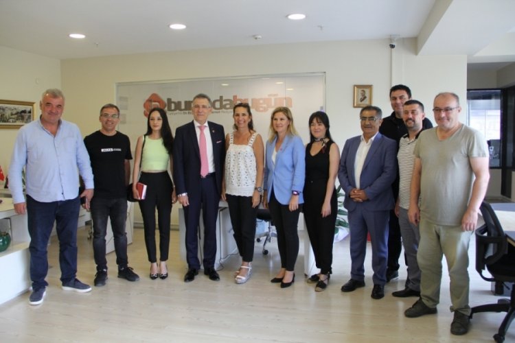 CHP Bursa İl Başkanı adayı G&uuml;rhan Akdoğan: Koltuktan g&uuml;&ccedil; alan değil, koltuğa g&uuml;&ccedil; veren birisiyim