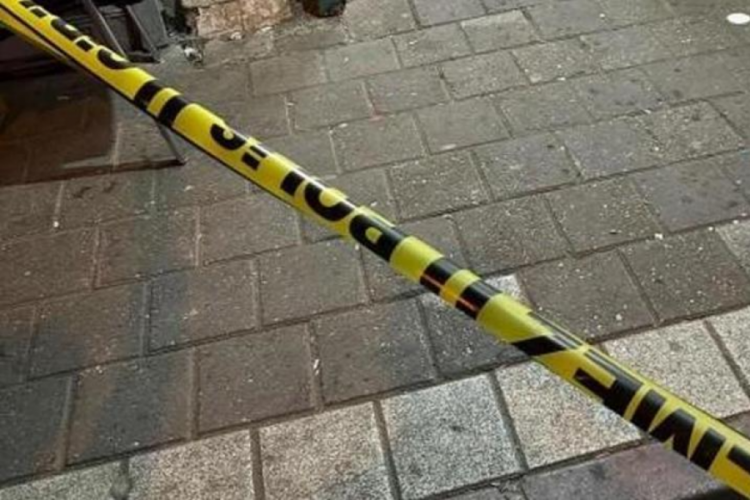 Adana'da kaldırımda telefonla konuşurken hayatını kaybetti!