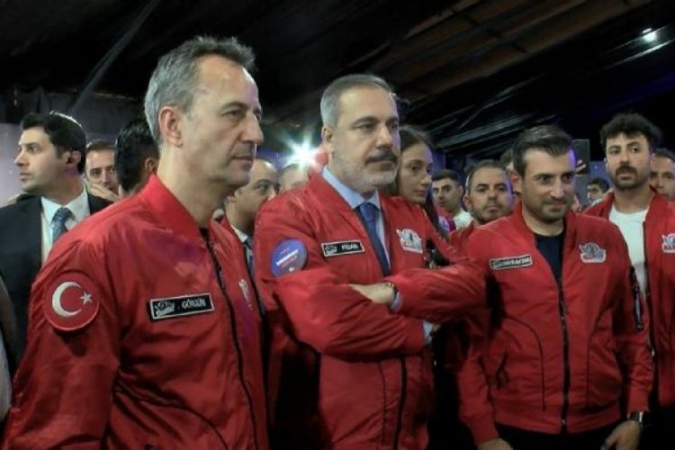 Bakan Fidan TEKNOFEST'i ziyaret etti