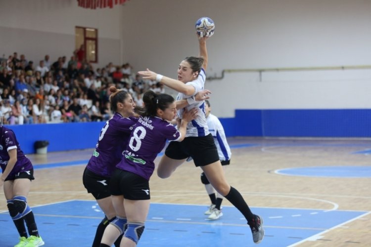 Bursa B&uuml;y&uuml;kşehir Belediyespor, G&ouml;rele Belediyespor'a mağlup oldu