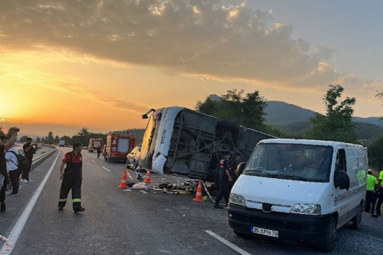 Denzli'de kamyonun otob&uuml;se &ccedil;arptığı kazada şof&ouml;r&uuml;n ifadesi ortaya &ccedil;ıktı