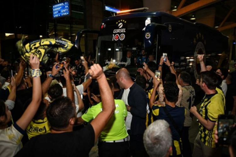 Fenerbah&ccedil;e kafilesi Ankara'da