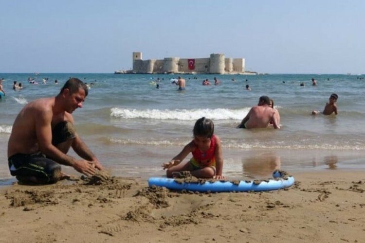 Mersin'de zilin &ccedil;almasına 1 hafta kala tatilci yoğunluğu