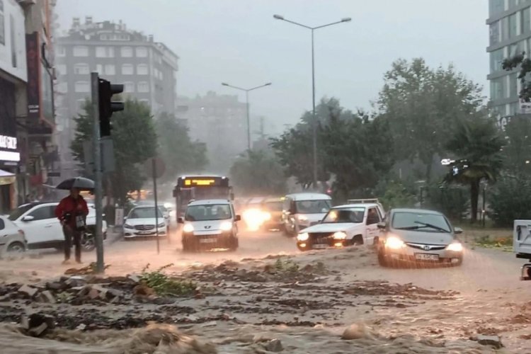 AFAD'dan Samsun'daki yağışlara ilişkin a&ccedil;ıklama: 86 kişi tahliye edildi