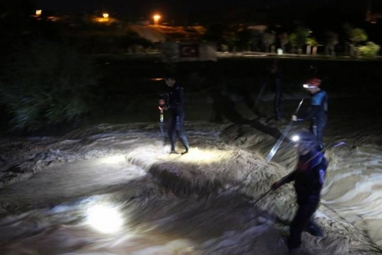 AFAD: Meydana gelen sellerde 3 kişi yaşamını yitirdi!