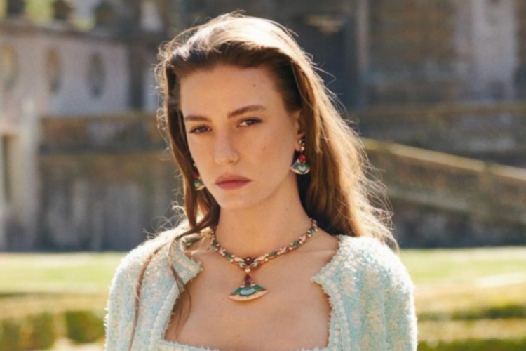 Serenay Sarıkaya sevenlerini korkuttu!