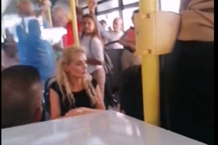 "Benim &uuml;lkemi lezbiyen yapamayacaksınız" dedi! Kriz ge&ccedil;irdi