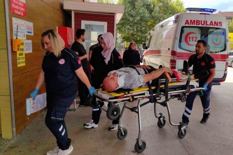 Bursa'da otomobil ile motosikletin &ccedil;arpıştığı kazada 1 kişi yaralandı
