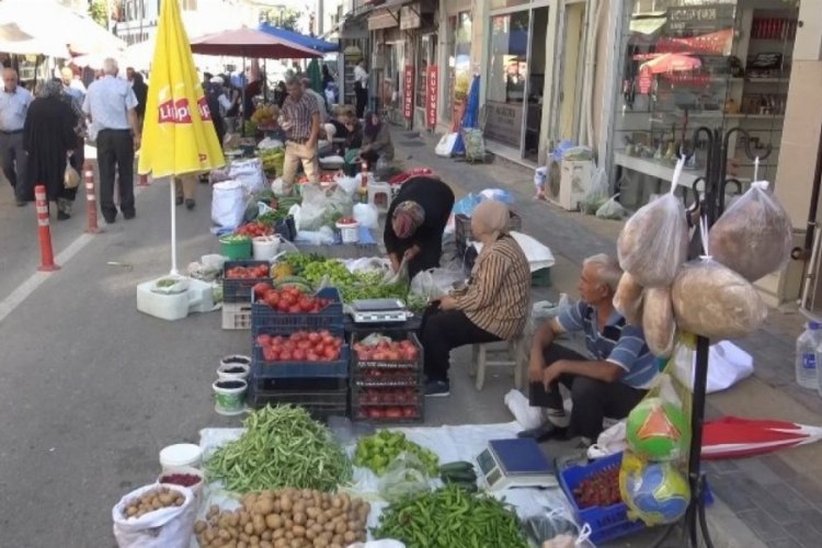 Bursa Beyce Pazarı'nda &uuml;r&uuml;nler aracısız halkla buluşuyor