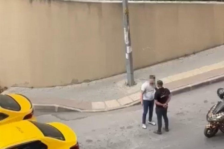 Trafikte ilgin&ccedil; anlar! Bursa'da kendisini darp eden adama tepkisiz kaldı