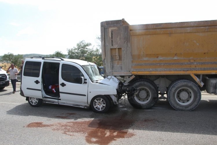 Manisa'da feci kaza! 4'&uuml; &ccedil;ocuk, 7 yaralı