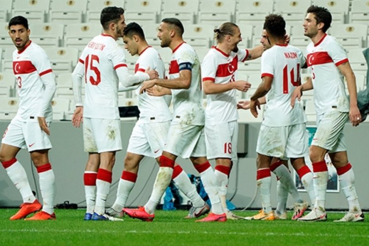 A Milli Futbol Takımı'nda Umut Nayir sakatlık nedeniyle kadrodan &ccedil;ıkarıldı