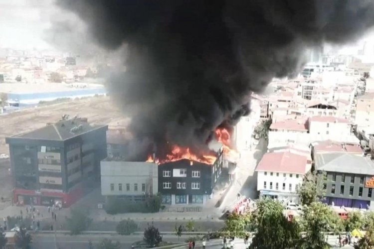 İstanbul Ataşehir'deki yangın kontrol altında