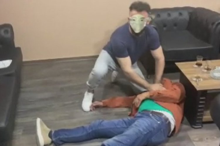 Bursa'da husumetlisini darp ederek parasını alan 4 sanık yargılanıyor