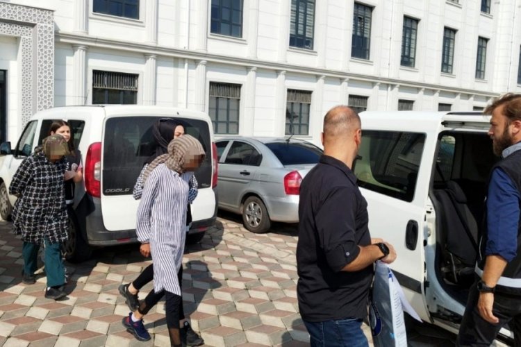 Kocaeli'de 180 bin TL değerinde ziynet eşyası &ccedil;alan hırsılar yakalandı