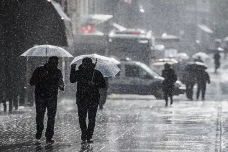 Meteorolojiden İstanbul i&ccedil;in kuvvetli sağanak uyarısı